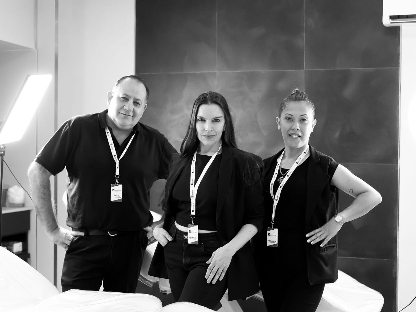 Equipo de la Clínica Luna Pastore en la sala de procedimientos